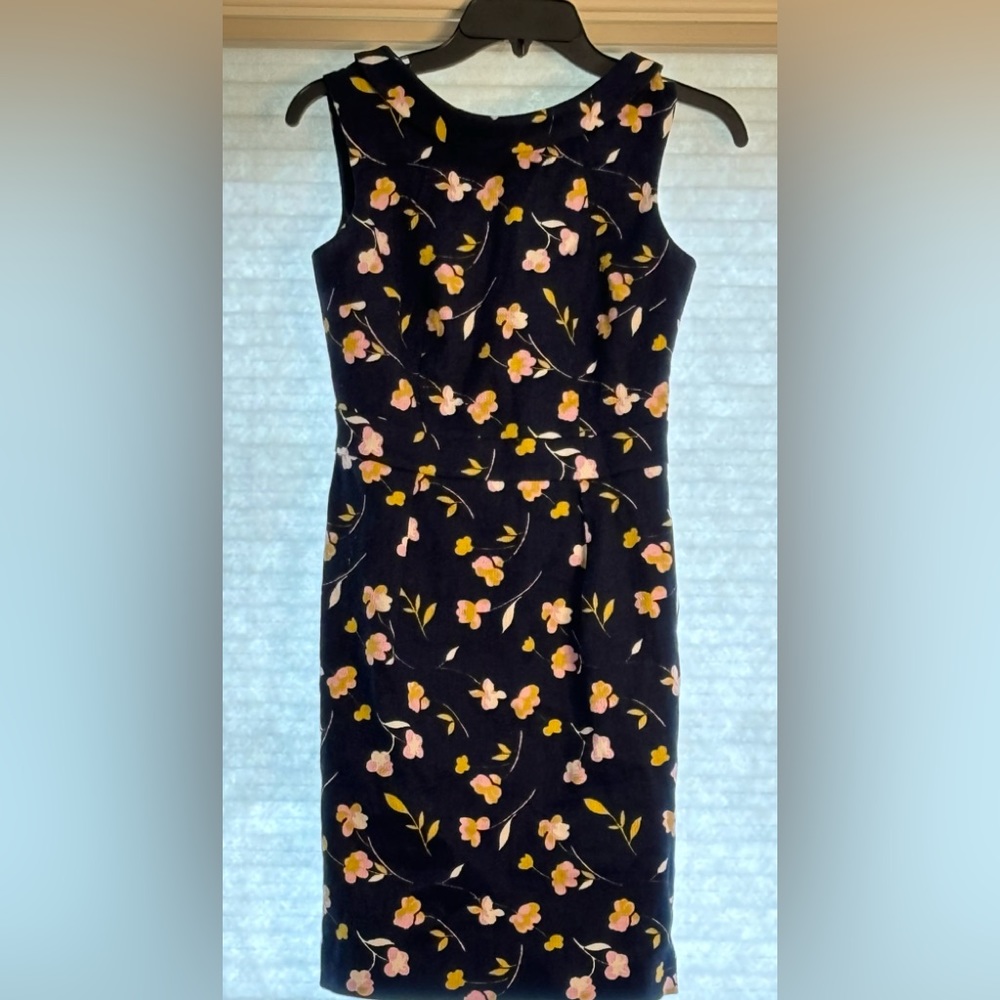 Boden Navy Summer Floral Dress Perfect for work occasion or dress to impress.